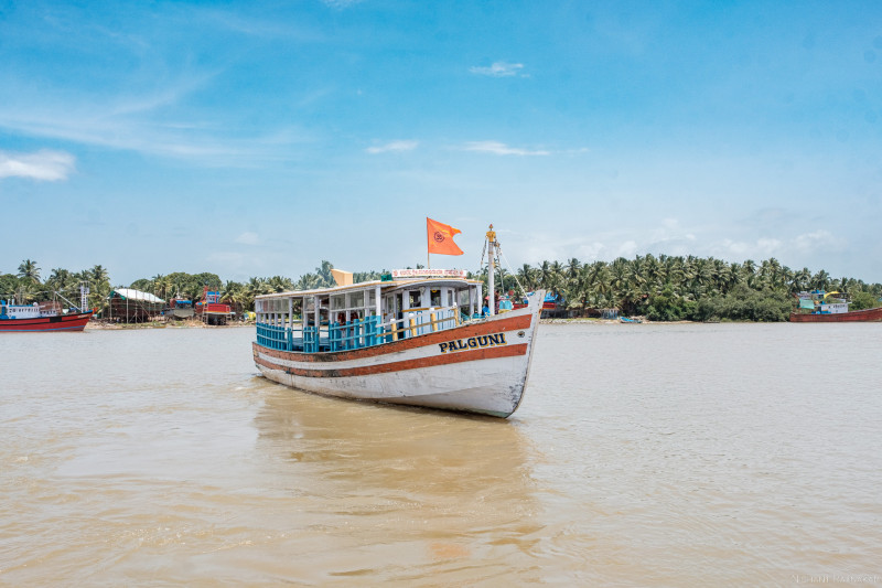 A-ferry-on-gurpura-river-in-mangalore